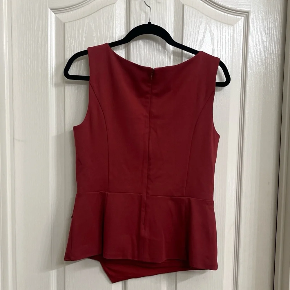 White House Black Market Cinnamon
Asymmetrical Tank Top Size 8 - Picture 3 of 3